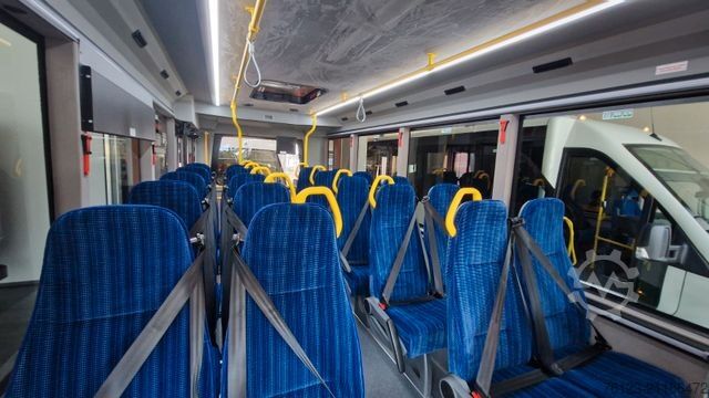 City bus MERCEDES-BENZ Heckniederflur Sprinter 517 / 4 er Bestuhlung