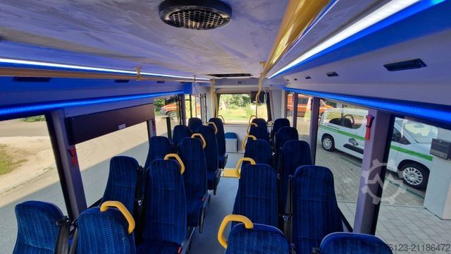 City bus MERCEDES-BENZ Heckniederflur Sprinter 517 / 4 er Bestuhlung