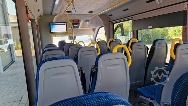 City bus MERCEDES-BENZ Heckniederflur Sprinter 517 / 4 er Bestuhlung