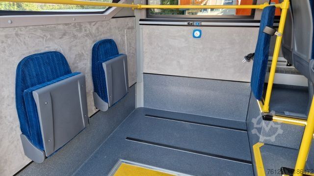 City bus MERCEDES-BENZ Heckniederflur Sprinter 517 / 4 er Bestuhlung