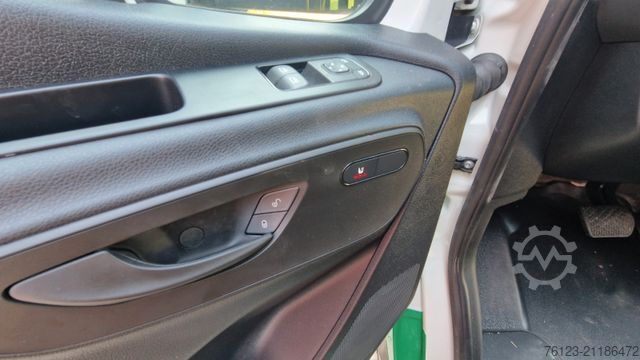 City bus MERCEDES-BENZ Heckniederflur Sprinter 517 / 4 er Bestuhlung