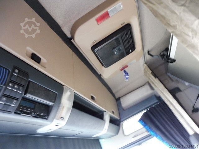 Hazardous materials truck MAN 26.500 TGX XXL 6x2, Intarder, Klima, Schlafliege