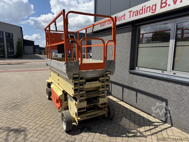 JLG 3246ES Scherenarbeitsbühne / Arbeitsbühne / 12 m Arbeitshöhe, elektrisch, Baujahr 2006 JLG 3246ES SchaarHoogwerker / Arbeitsbuhne / Sciccor 12M werkhoogte Elektrisch 2006