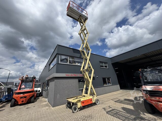 JLG 3246ES Scherenarbeitsbühne / Arbeitsbühne / 12 m Arbeitshöhe, elektrisch, Baujahr 2006 JLG 3246ES SchaarHoogwerker / Arbeitsbuhne / Sciccor 12M werkhoogte Elektrisch 2006