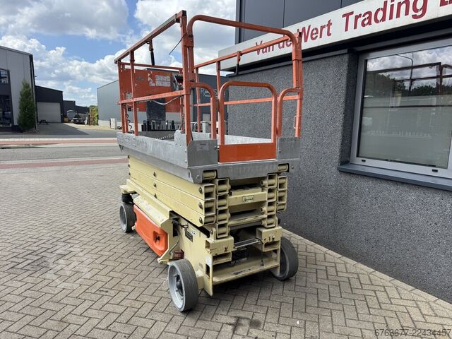 JLG 3246ES Scherenarbeitsbühne / Arbeitsbühne / Scherenbühne 12 m Arbeitshöhe, elektrisch, Baujahr 2 JLG 3246ES SchaarHoogwerker / Arbeitsbuhne / Sciccor 12M werkhoogte Elektrisch 2011