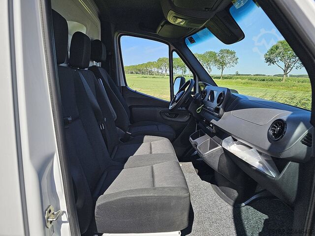 Suitcase MERCEDES-BENZ SPRINTER 515 Bakwagen Laadklep!