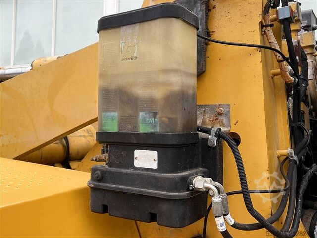 Wheel loader CAT 938 H (ONLY 8870h)