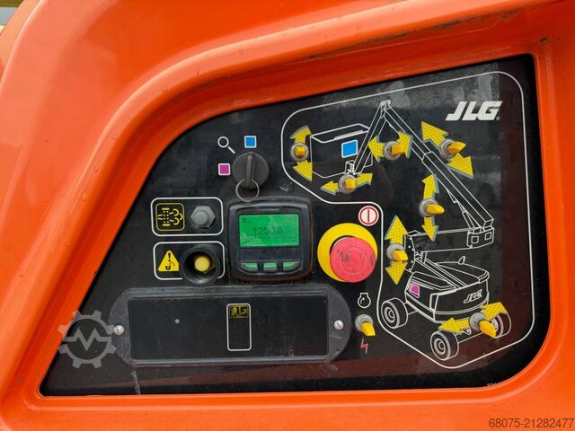 Articulated boom lift JLG 450 AJ