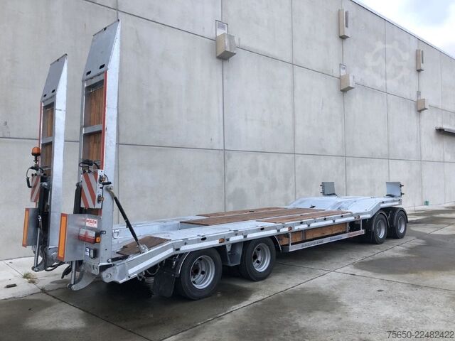Low loader trailer Möslein T 4 VB H1 1 neuer 4 Achs Tieflader hydraulischen Rampen
