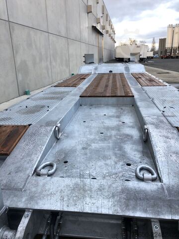Low loader trailer Möslein T 4 VB H1 1 neuer 4 Achs Tieflader hydraulischen Rampen
