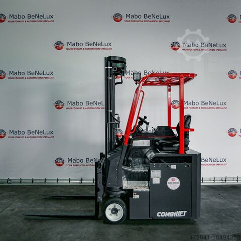 Vierwege-Gabelstapler Combilift CB30E