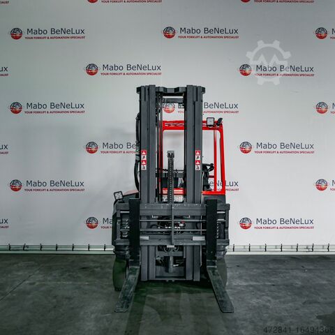 Vierwege-Gabelstapler Combilift CB30E