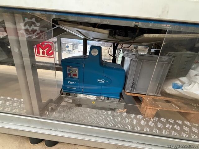 Tray packaging machine SMI TF350 for PET 2009 SMI TF350