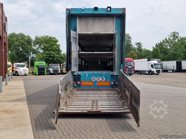 Viehtransport Lecitrailer Guiton livestock trailer 3 deck - Loadlift - St...