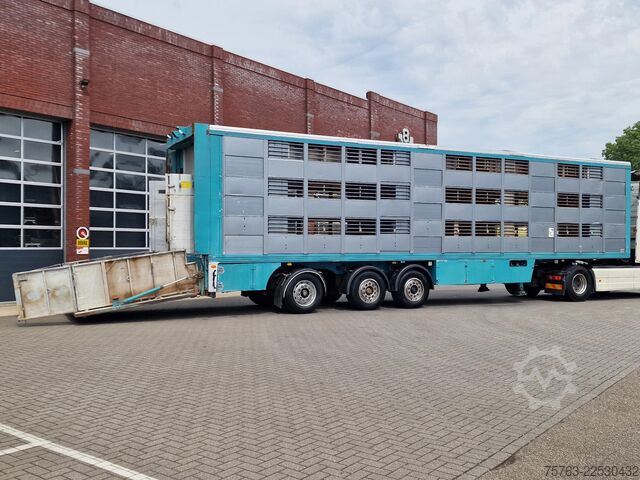 Viehtransport Lecitrailer Guiton livestock trailer 3 deck - Loadlift - St...
