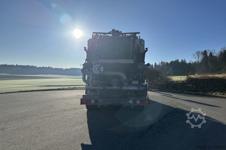 Special purpose truck Mercedes-Benz Actros 3243 8x4 Trockensauger / Swiss-Vehicle