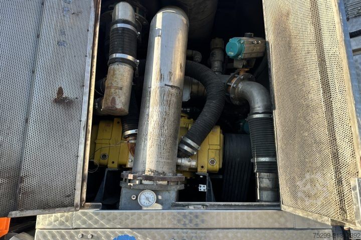 Special purpose truck Mercedes-Benz Actros 3243 8x4 Trockensauger / Swiss-Vehicle