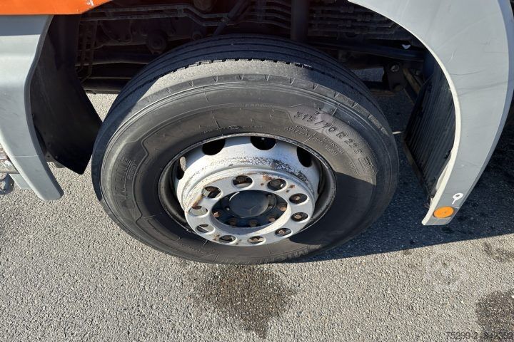 Special purpose truck Mercedes-Benz Actros 3243 8x4 Trockensauger / Swiss-Vehicle