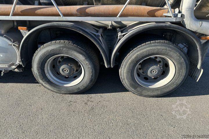 Special purpose truck Mercedes-Benz Actros 3243 8x4 Trockensauger / Swiss-Vehicle