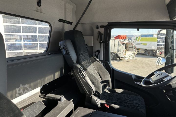 Standard SZM Mercedes-Benz Arocs 1848 4x4 Kipphydraulik / Swiss-Vehicle