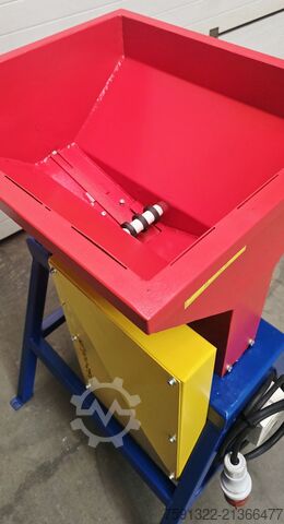 Agricultural machine MASZ-ROL T 100