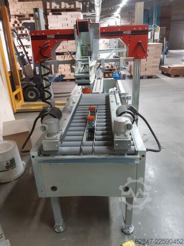 Kartonverpackungsmaschine SOCO SYSTEM F-100P und T-402-5-8-7
