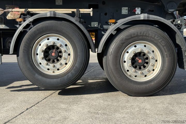 Standard SZM Volvo FH Electric 6x4 / Swiss-Vehicle