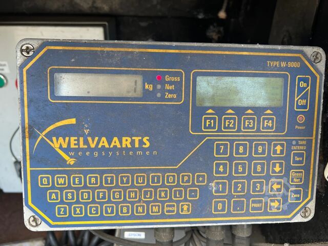 Cattle transport Berdex TO 180 S Berdex Veewagen Livestock Weeglift