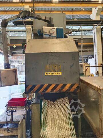 Fine blanking press FEINTOOL MFA 2500
