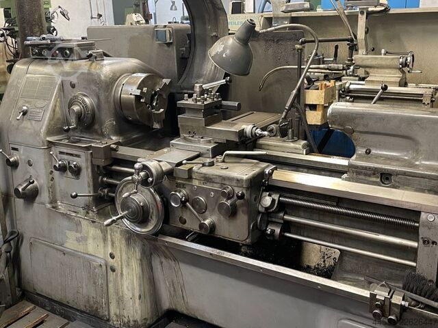 Leit-/Zugspindeldrehmaschine Okuma 