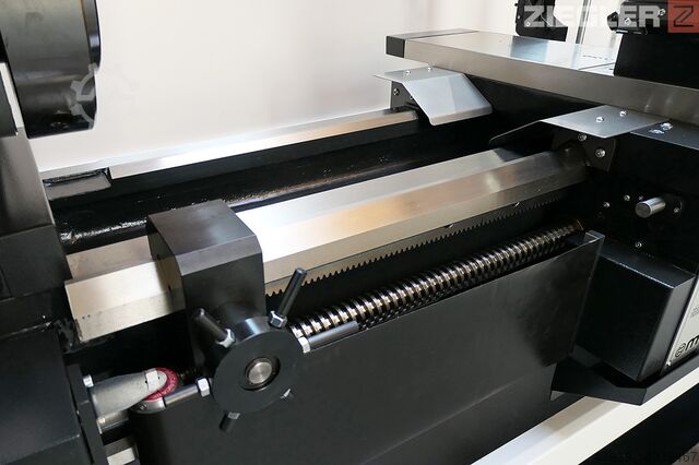 Lead/traction spindle lathe MCM TC 260-105-1500 Premium