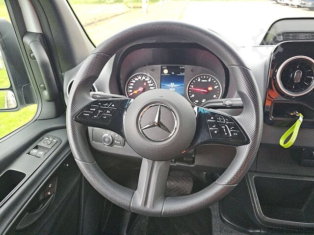 High-roof van MERCEDES-BENZ SPRINTER 317 L2H2 LED Mbux Navi