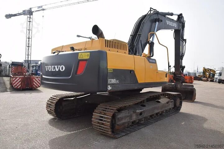 Crawler excavator Volvo EC300 DNL
