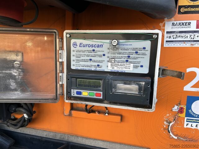 Refrigerated/freezer transport Schmitz Cargobull / SOR Iberica / Carrier Vector 1550 / Frigo Box...