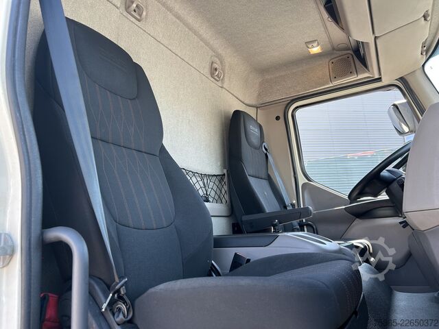 Koffer DAF LF 230 FA / 12 Ton / 217 dkm / Navi - Camera / ...