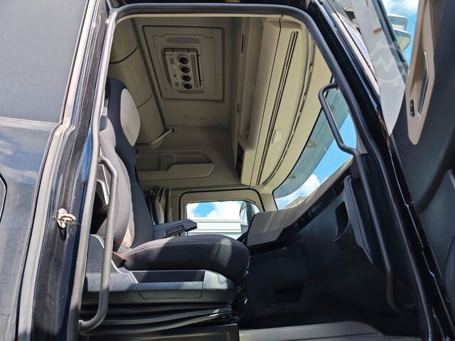Standard SZM FORD F-MAX LUX LED, Intarder, Standklima, RDKS, Voll