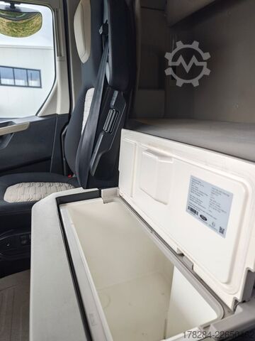 Standard SZM FORD F-MAX LUX LED, Intarder, Standklima, RDKS, Voll