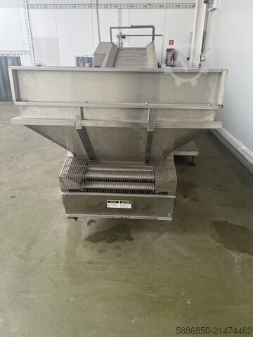 Bunker mit Walzenförderer JBT  