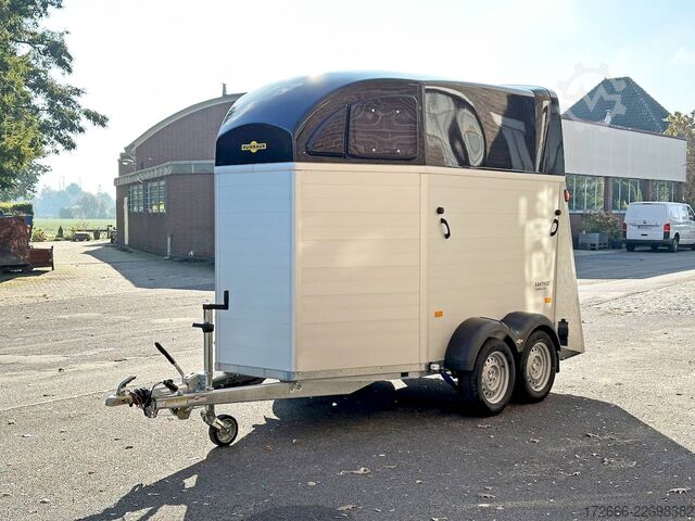 Pferdeanhänger Humbaur XANTHOS 2400 | BLACK