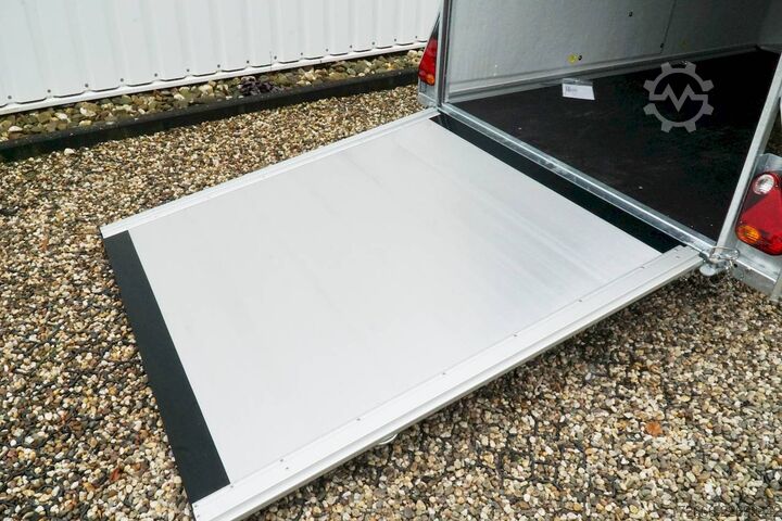 Box trailer Debon CHEVAL LIBERTE DEBON CARGO 1300 SCHWARZ