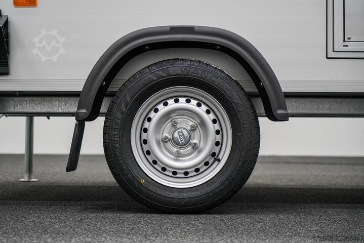Box trailer Debon CHEVAL LIBERTE DEBON C255 V2 ALU 750 KG | SCHWARZ +SEITENTÜR
