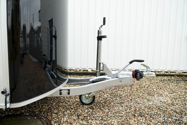 Box trailer Debon CHEVAL LIBERTE DEBON C500 ALU ROADSTER SCHWARZ +SEITENTÜR