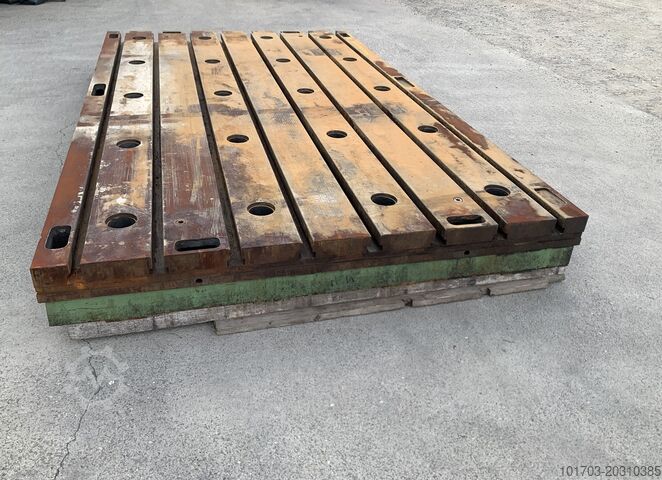 Gusseisenbett Taque fonte rainurée - Floor Plate 3300 x 2000 x 240 mm - No 2