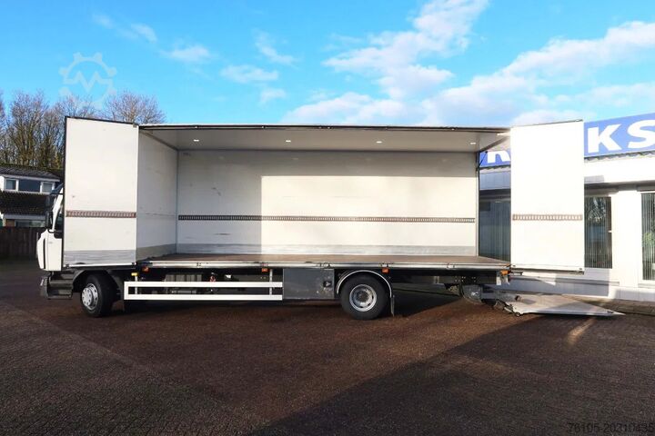 Box body Renault D250 Bakwagen + Laadklep Deuren