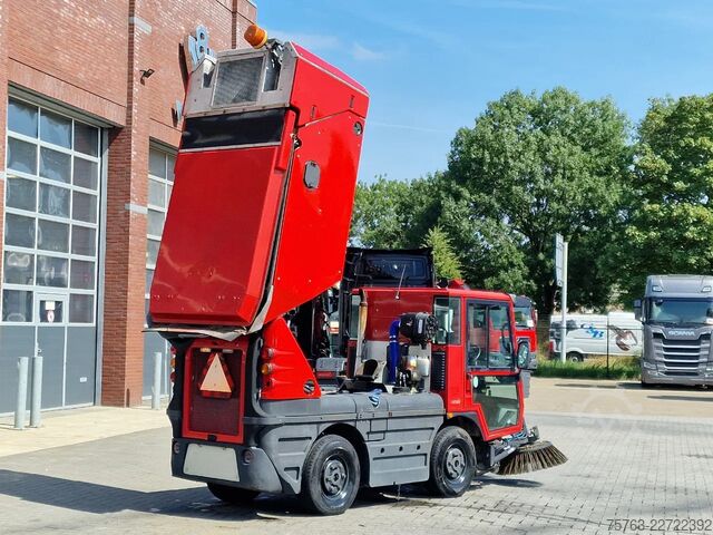 Kehrmaschine Schmidt Swingo 200 + - 4 wheel steering - Dutch Registr...