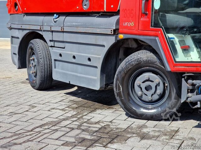 Kehrmaschine Schmidt Swingo 200 + - 4 wheel steering - Dutch Registr...