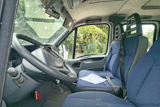 Double cab van IVECO DAILY 35C 15 3.0 DOPPIA CABINA E GRU