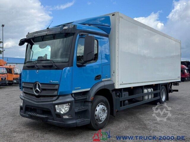 Box truck Mercedes-Benz Antos 1830 Isolierter Koffer 7.40m LBW 1.5t.