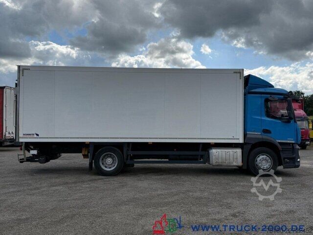 Box truck Mercedes-Benz Antos 1830 Isolierter Koffer 7.40m LBW 1.5t.
