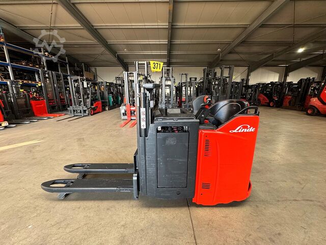 Service 03/27 Initialhub Elektro 3.929 h Linde D 12HPSP